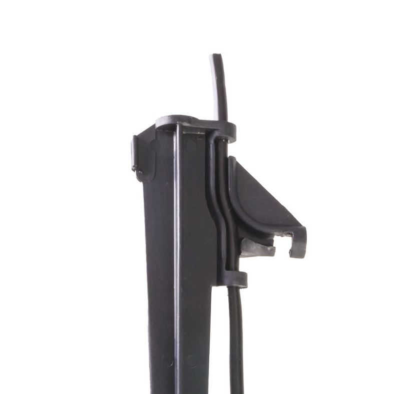 L-Erdspieß aus Kunststoff für 6,35-mm-Schlauch (XS)